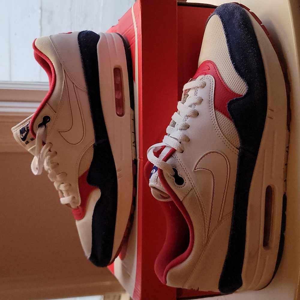 Nike, 12 blue/white/ Red trim